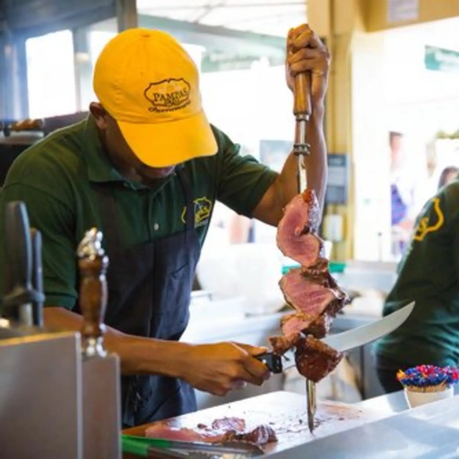 Servico self-service por peso do Pampas Grill